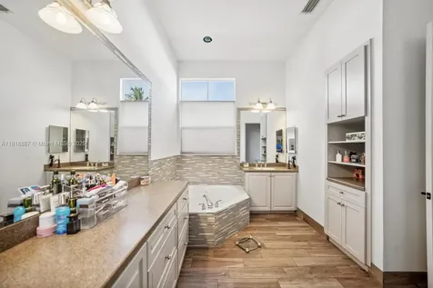 4864 Tropicana Avenue Cooper City FL 33330