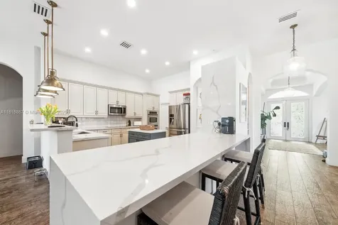 4864 Tropicana Avenue Cooper City FL 33330