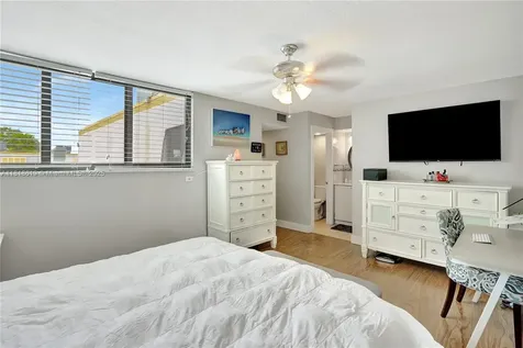 1209 SW 131st Place Circle W Miami FL 33184