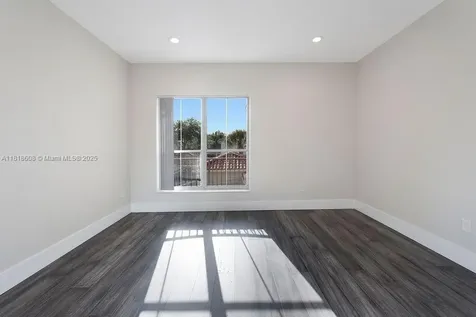 1580 Shoreline Way Hollywood FL 33019
