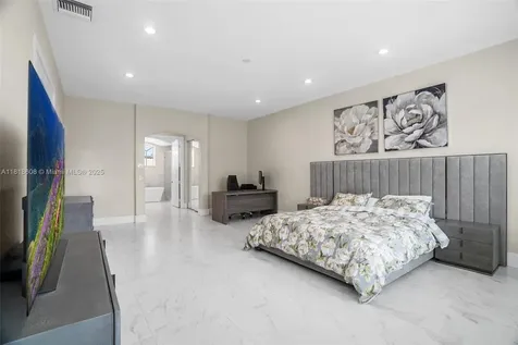 1580 Shoreline Way Hollywood FL 33019