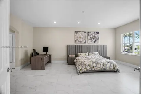 1580 Shoreline Way Hollywood FL 33019