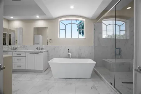 1580 Shoreline Way Hollywood FL 33019
