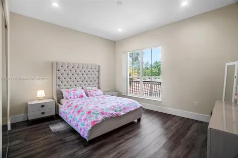 1580 Shoreline Way Hollywood FL 33019