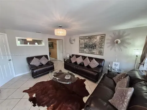 5930 N Farragut Drive Hollywood FL 33021