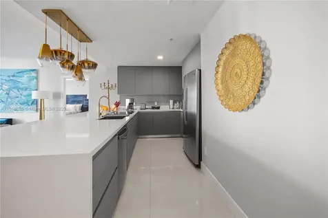 801 Brickell Key Boulevard Miami FL 33131