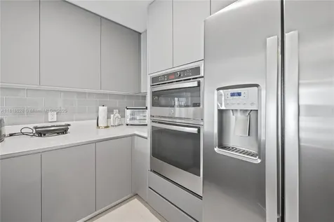 801 Brickell Key Boulevard Miami FL 33131