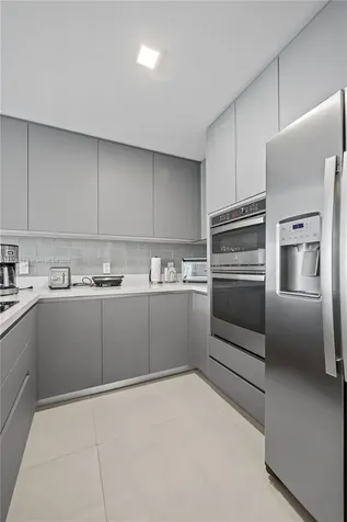 801 Brickell Key Boulevard Miami FL 33131