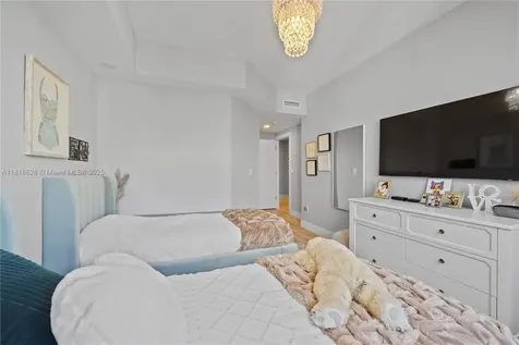 801 Brickell Key Boulevard Miami FL 33131