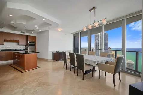 3101 S Ocean Drive Hollywood FL 33019