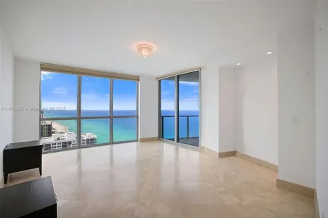 3101 S Ocean Drive Hollywood FL 33019