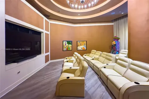 3101 S Ocean Drive Hollywood FL 33019