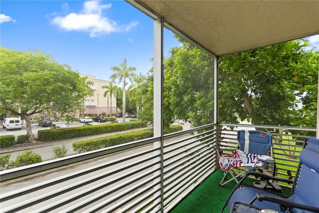5790 Stirling Hollywood FL 33021