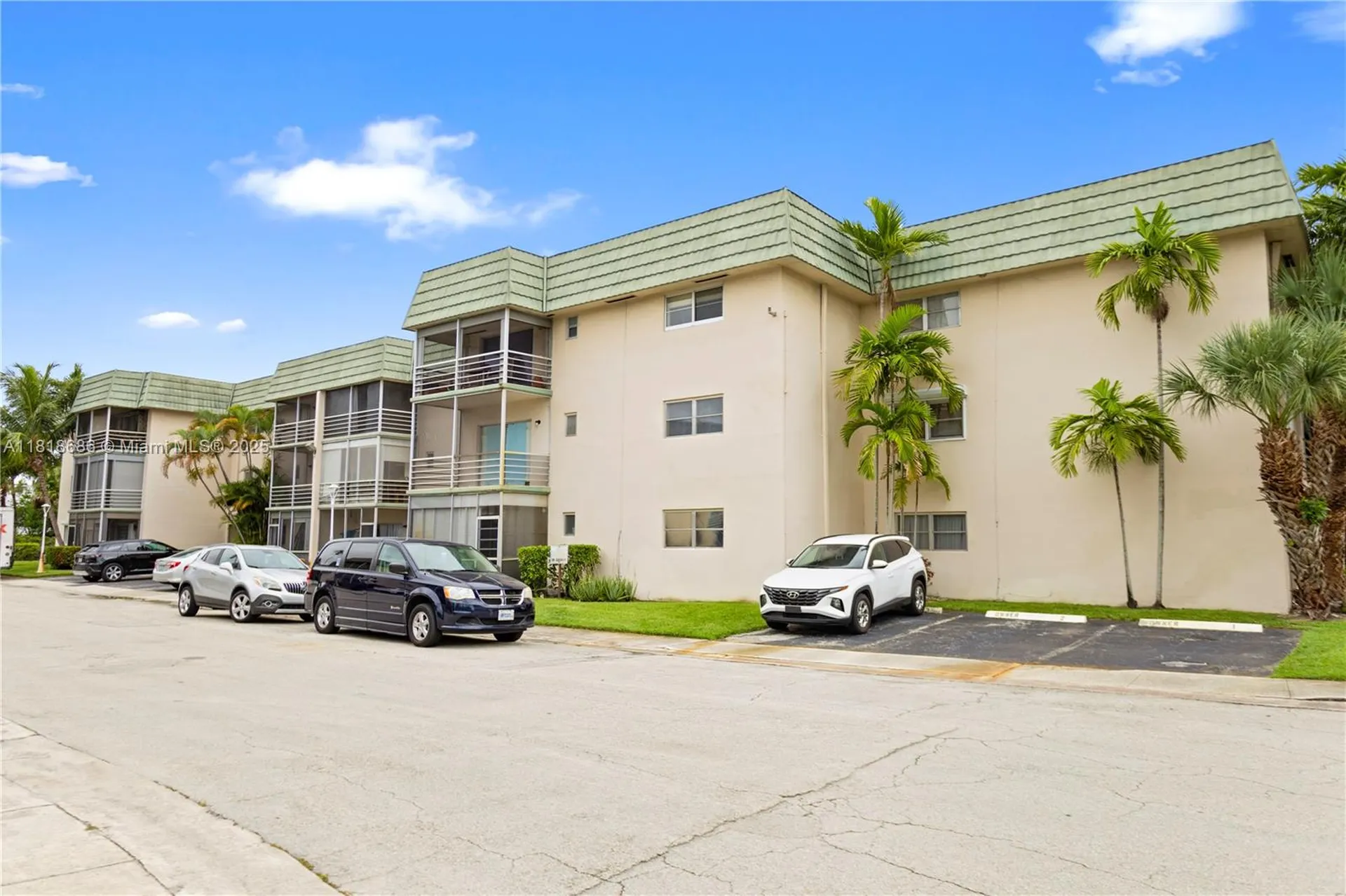 5790 Stirling Hollywood FL 33021