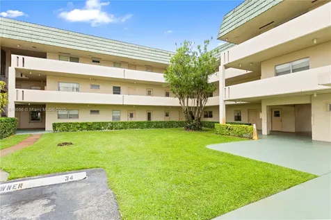 5790 Stirling Hollywood FL 33021