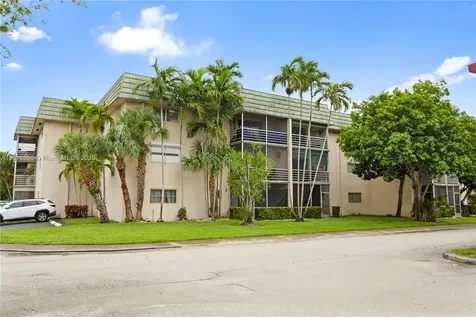 5790 Stirling Hollywood FL 33021