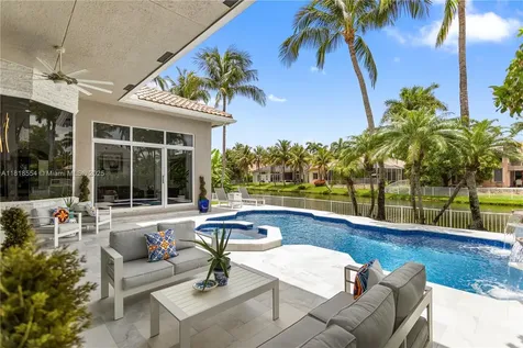 10985 Canary Island Court Plantation FL 33324