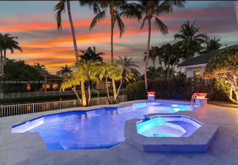 10985 Canary Island Court Plantation FL 33324