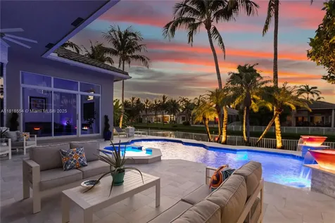 10985 Canary Island Court Plantation FL 33324