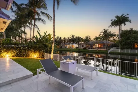 10985 Canary Island Court Plantation FL 33324