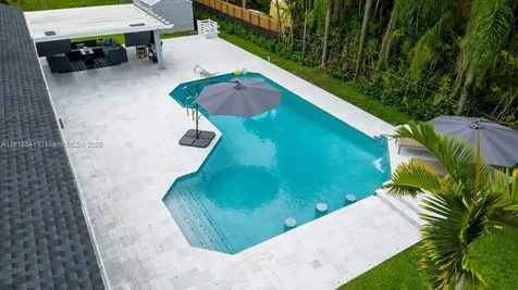 11400 NW 27th Street Plantation FL 33323