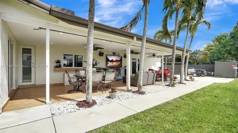 8540 NW 182nd Street Hialeah FL 33015