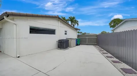 8540 NW 182nd Street Hialeah FL 33015
