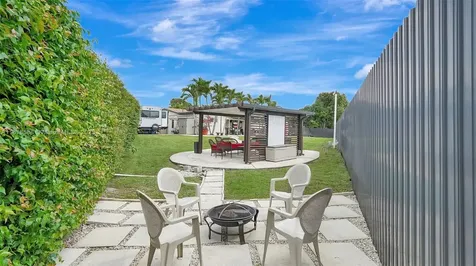 8540 NW 182nd Street Hialeah FL 33015