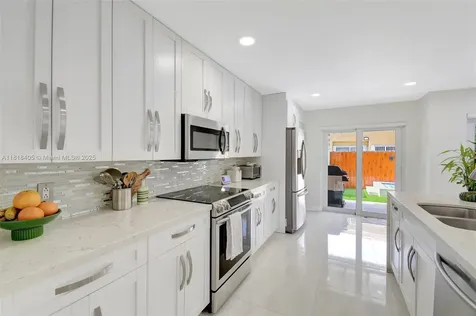 5261 NW 190th Street Miami Gardens FL 33055