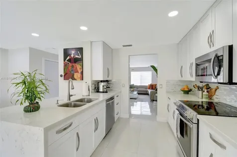 5261 NW 190th Street Miami Gardens FL 33055