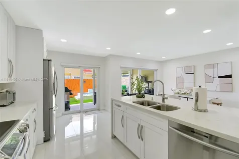 5261 NW 190th Street Miami Gardens FL 33055