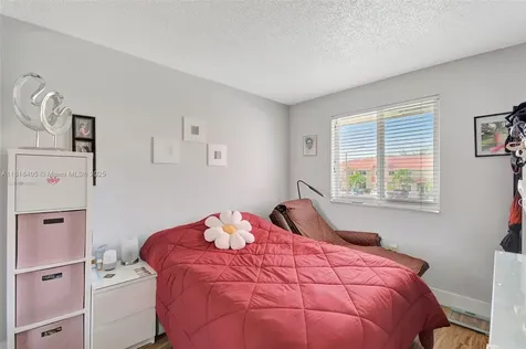 5261 NW 190th Street Miami Gardens FL 33055