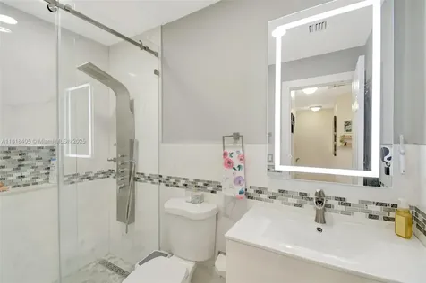 5261 NW 190th Street Miami Gardens FL 33055