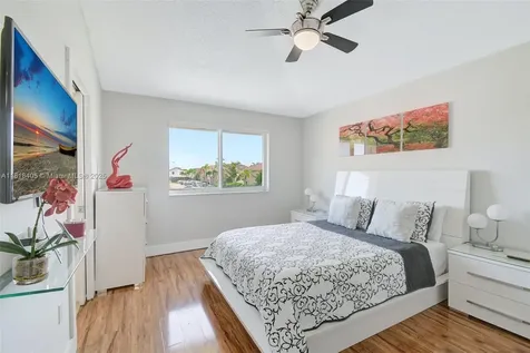 5261 NW 190th Street Miami Gardens FL 33055