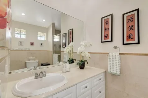 5261 NW 190th Street Miami Gardens FL 33055
