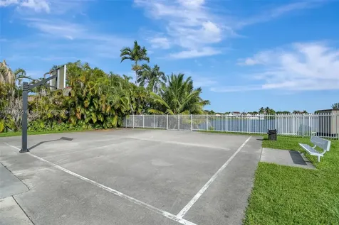 5261 NW 190th Street Miami Gardens FL 33055