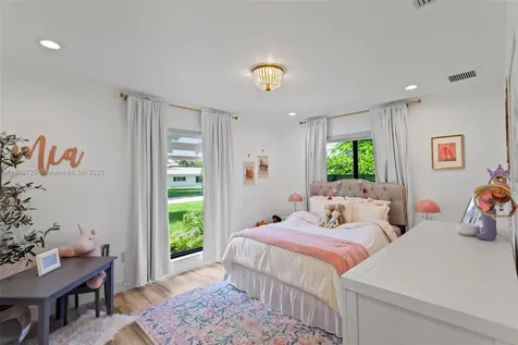 7570 SW 60th Street Miami FL 33143