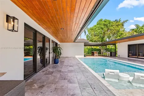7570 SW 60th Street Miami FL 33143
