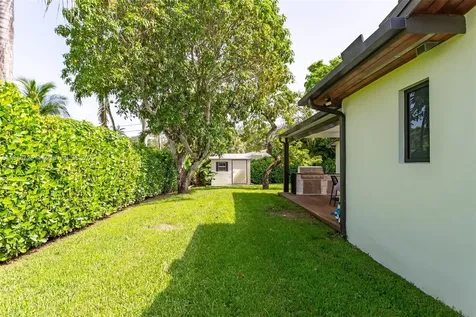 7570 SW 60th Street Miami FL 33143