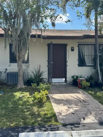 28025 SW 142nd Court Homestead FL 33033