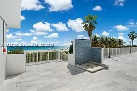 5601 Collins Miami Beach FL 33140