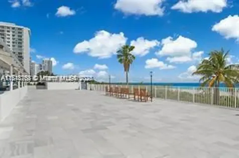 5601 Collins Miami Beach FL 33140