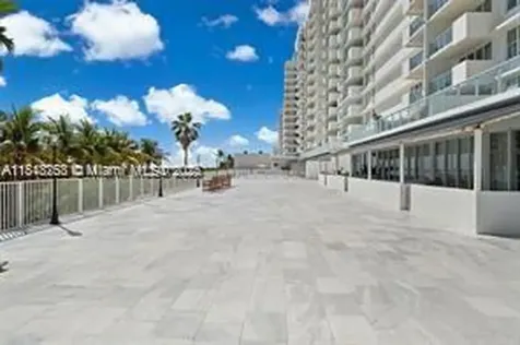 5601 Collins Miami Beach FL 33140