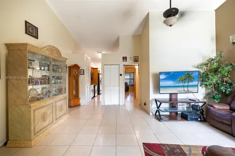 7382 NW 34th Street Lauderhill FL 33319
