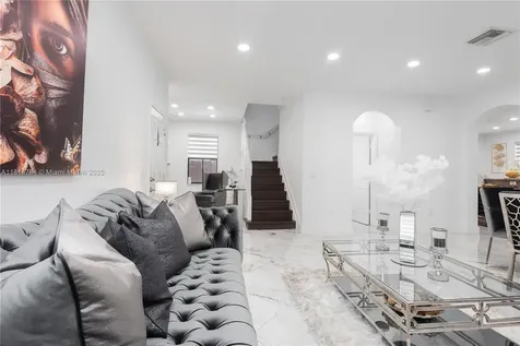 8885 NW 100th Place Doral FL 33178