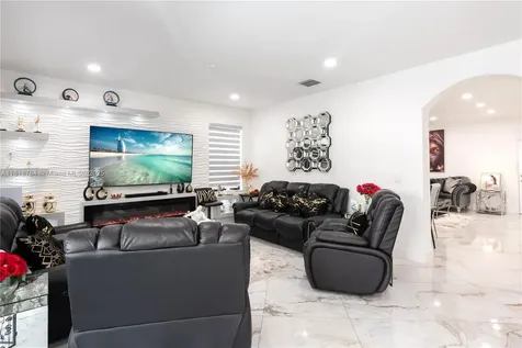 8885 NW 100th Place Doral FL 33178