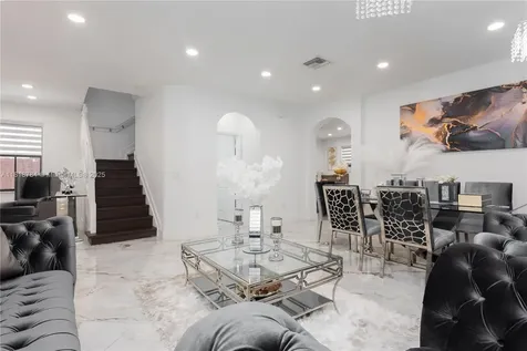 8885 NW 100th Place Doral FL 33178