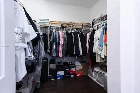 8885 NW 100th Place Doral FL 33178