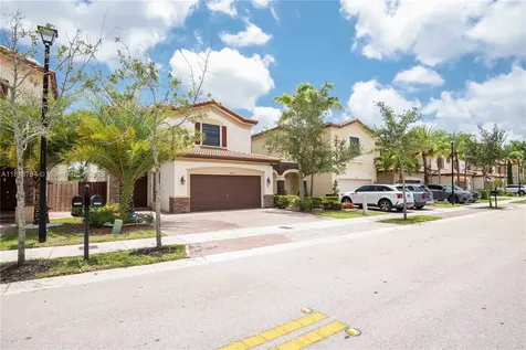 8885 NW 100th Place Doral FL 33178