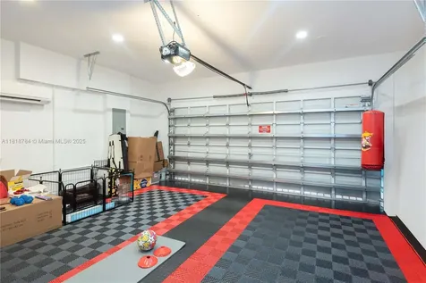 8885 NW 100th Place Doral FL 33178